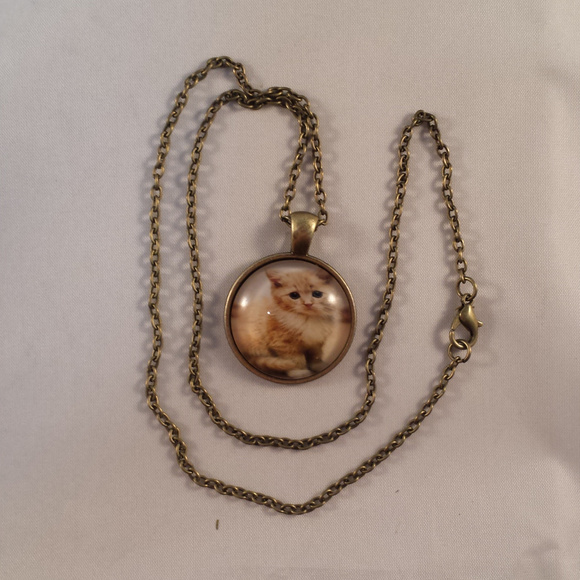 Yellow Cat Cabochon Bronze Pendant Necklace Party Gift - Picture 4 of 4
